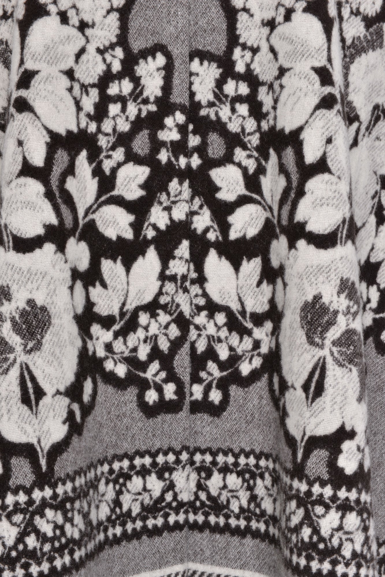 Daria Wool Cape - Image 4